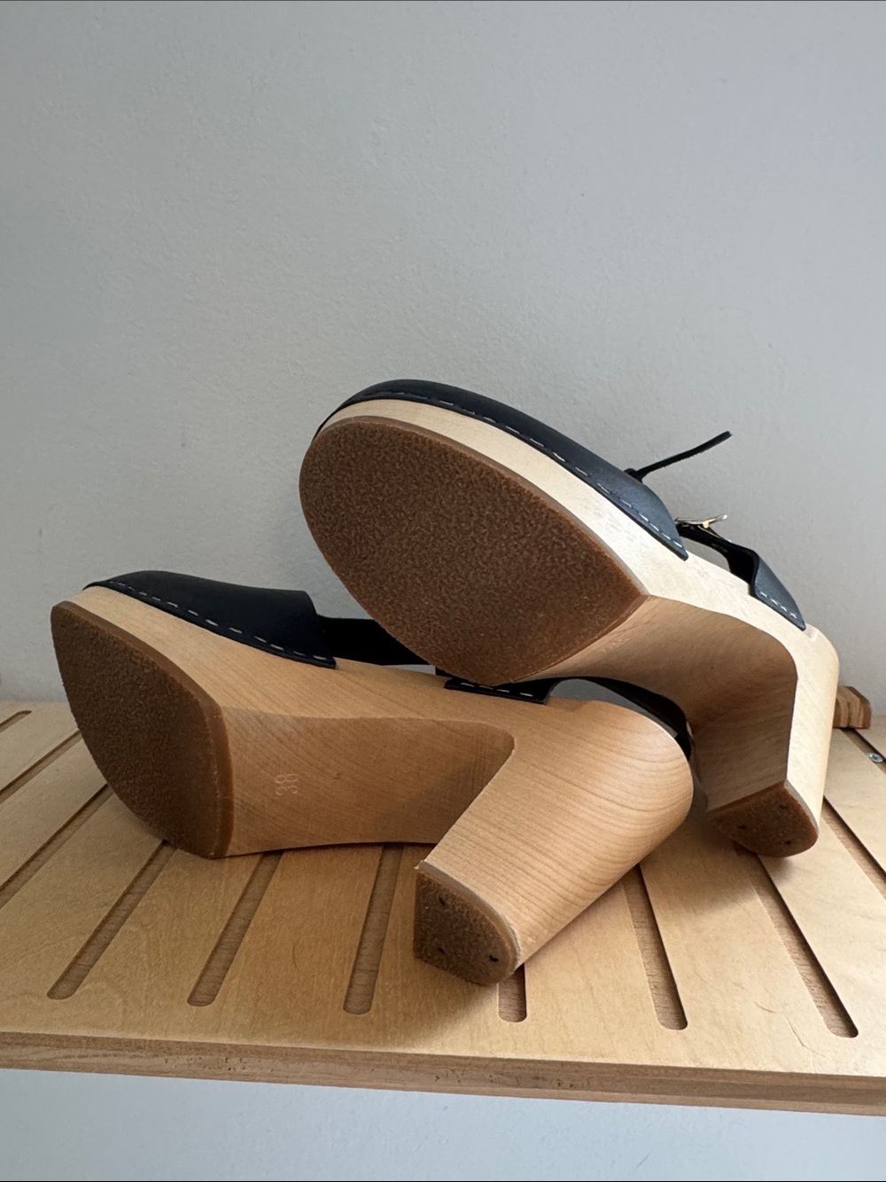 Hasbeens Swedish T-Strap Heeled Clogs - Picture 5 of 7